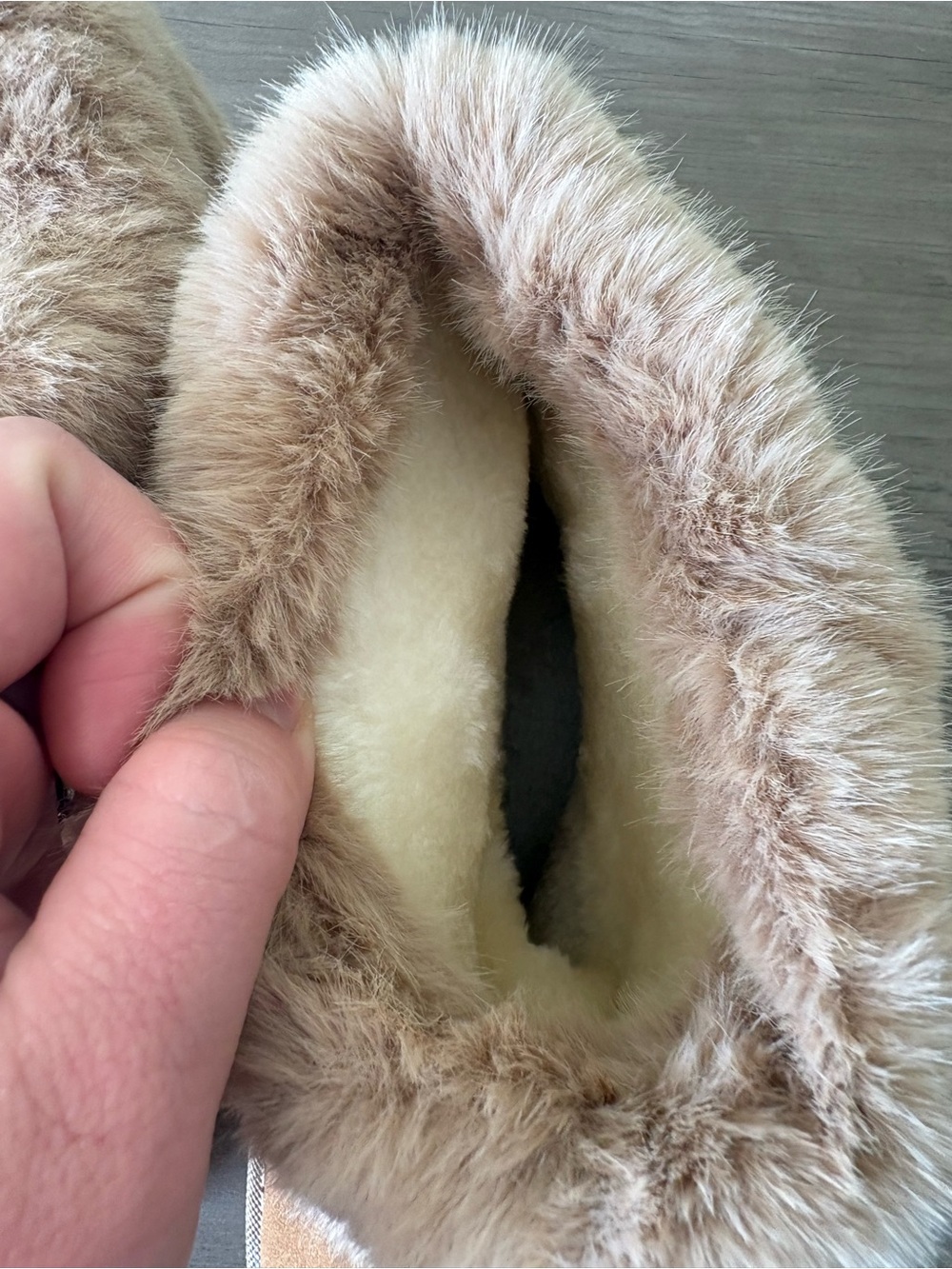 NWOT Women’s Faux Fur Winter Boots Camel Taupe EU 37 US 6.5-7 Cozy Warm Boot - Picture 4 of 4